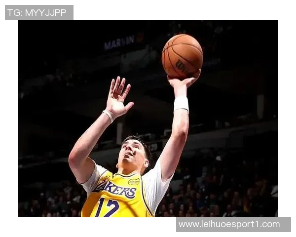 雷迪克谈拉拉维亚成长之路强调05秒接球投篮策略与全面表现