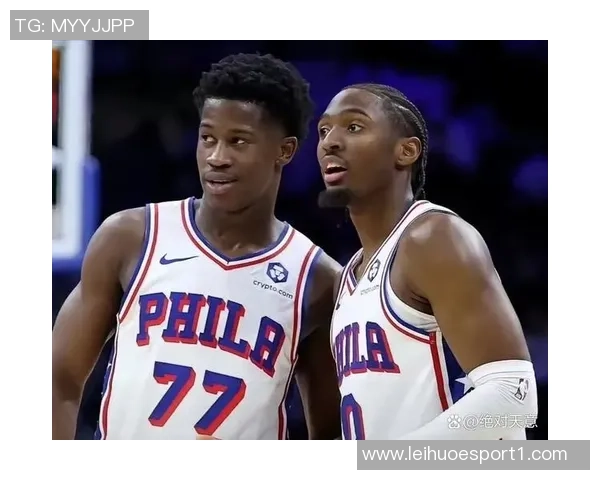 球队新星埃奇库姆首秀狂砍34分恩比德马克西等人欢庆泼水庆祝 球队新星埃奇库姆首秀狂砍34分恩比德马克西等人欢庆泼水庆祝