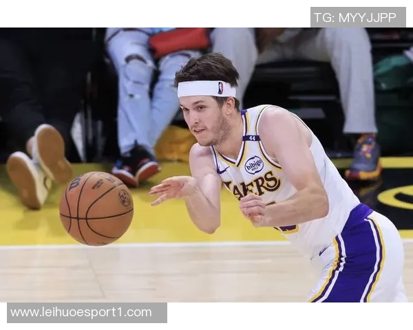 范德比尔特盛赞里夫斯迎接挑战两场比赛得分超90分令人惊叹