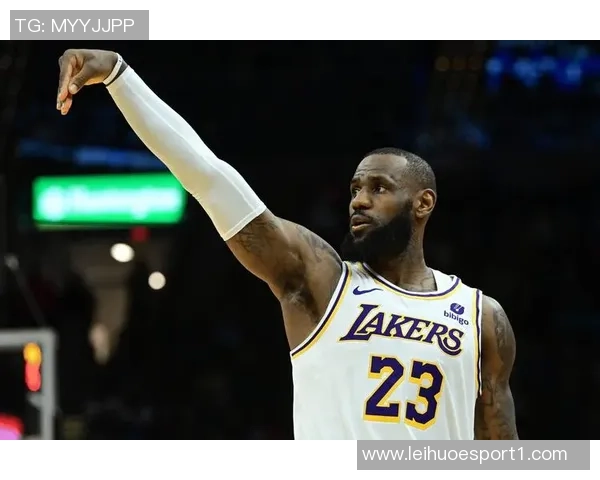 新赛季詹姆斯有望全面突破篮板助攻三分创历史新高 新赛季詹姆斯有望全面突破篮板助攻三分创历史新高