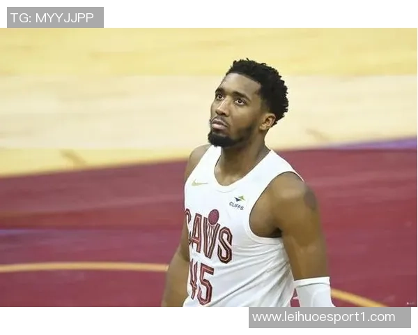 米切尔全场最高35分助球队获胜展现领袖风范与出色表现